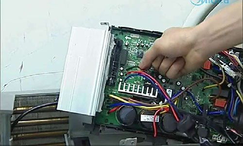 海珠美的空调电话是多少